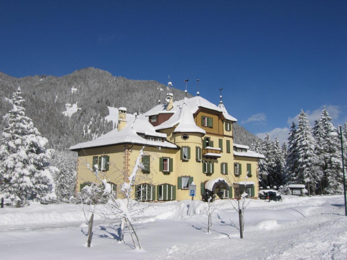 Hotel Baur Am See Toblach Exterior foto